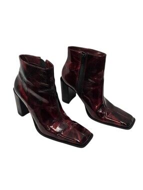 Vintage Y2K Diba Sledge Square Toe Heeled Ankle Boots in Red Marble